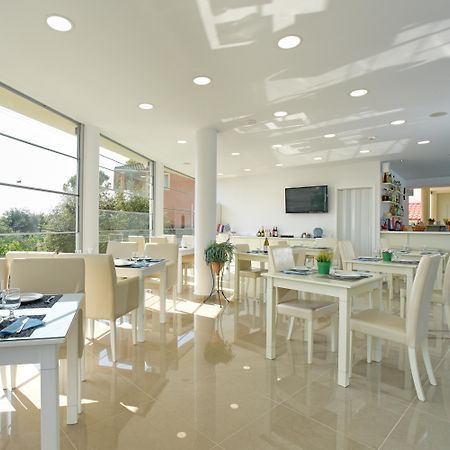 Palapart Gikas Suites And Studios Gouvia Exterior photo