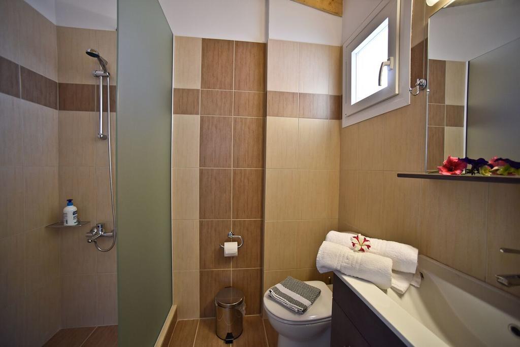 Palapart Gikas Suites And Studios Gouvia Exterior photo